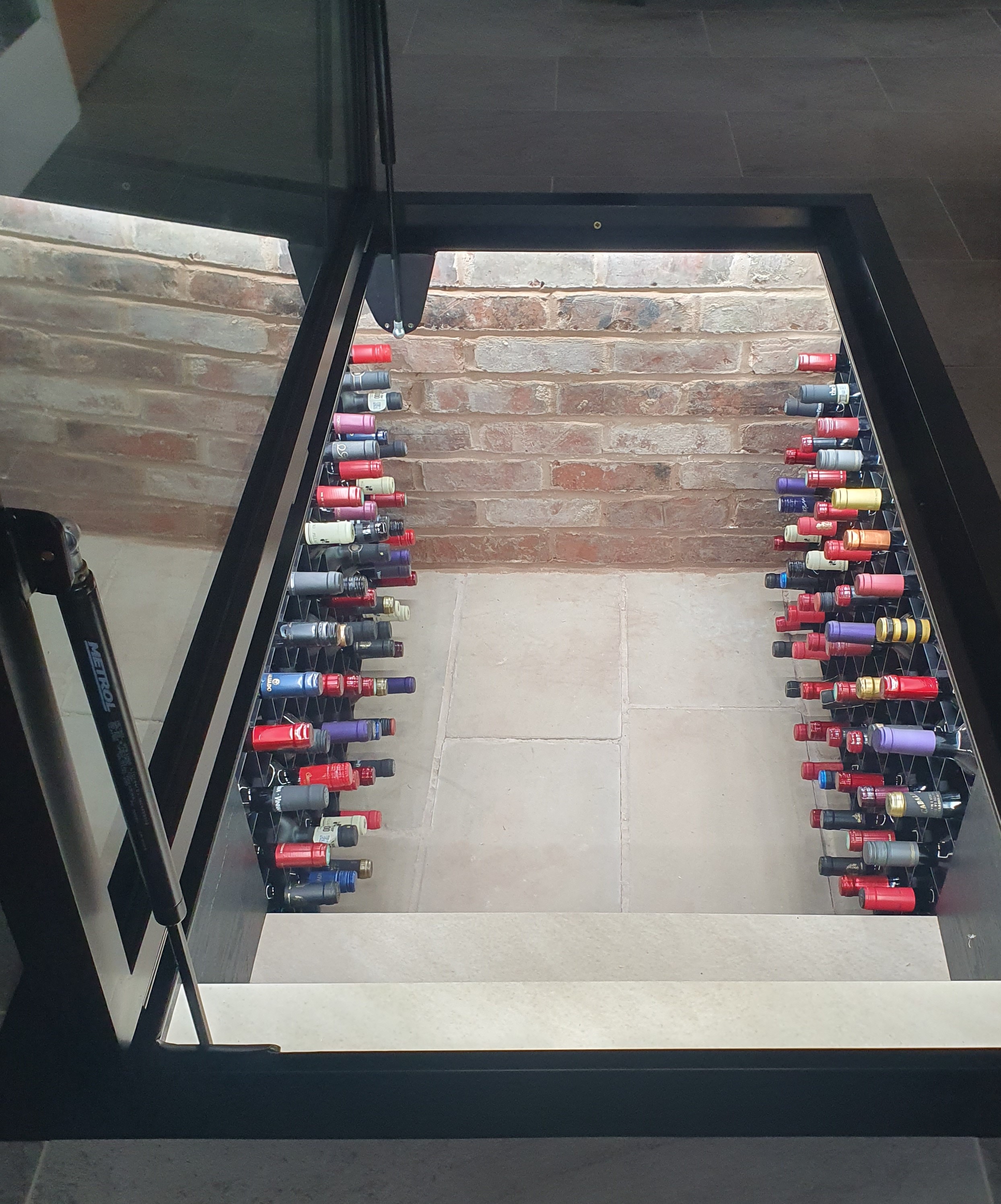 Luxury Underfloor Wine Cellar Storage Glass Floor